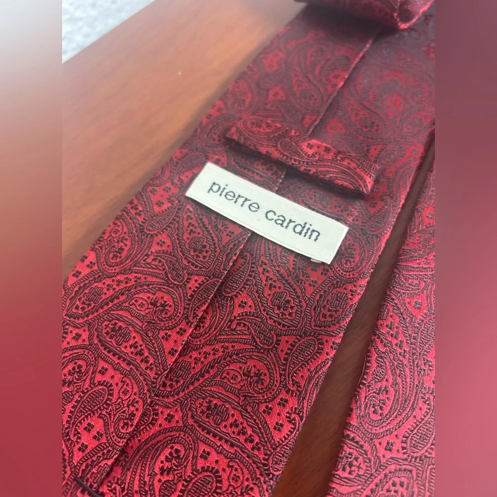 Pierre Cardin Red and black Paisley‎ Tie